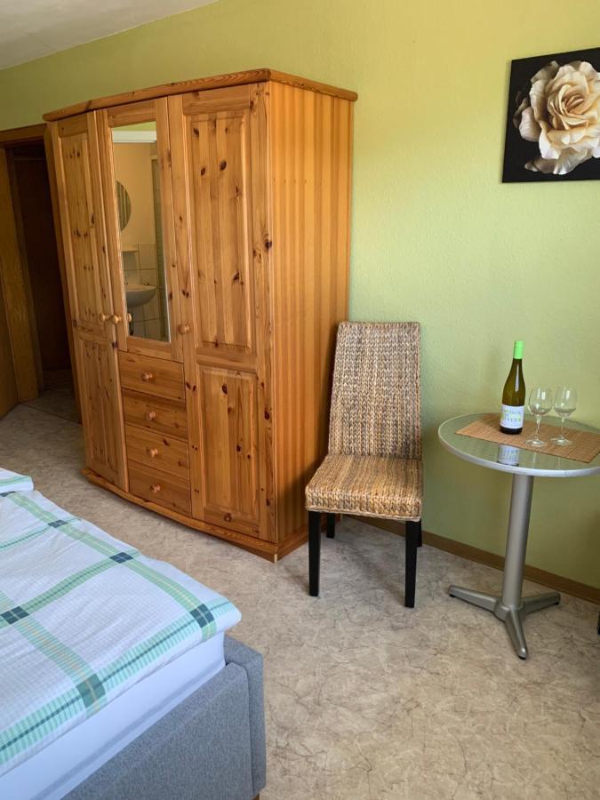Bed and Breakfast Weingut J. A. Meyer Wintrich Exterior foto